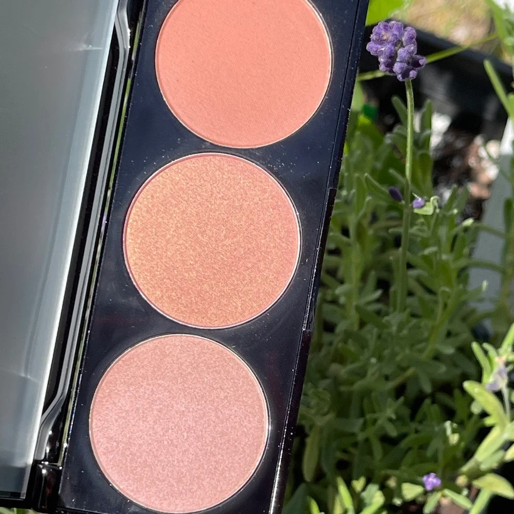 BETTY BOOP Blush Palette in You’re a Peach”